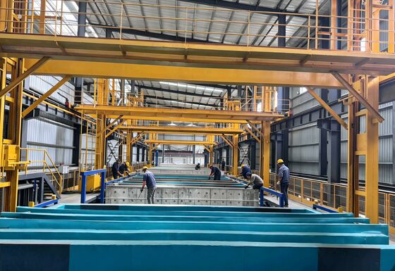 قیمت خوب خط آنودیزاسیون افقی هوشمند با 750T / ماه خروجی 6500mm حداکثر طول پروفایل و ضخامت فیلم 8-12μm آنلاین